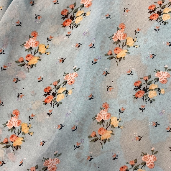 Iris Basic Tank Top - Picture 3 of 4